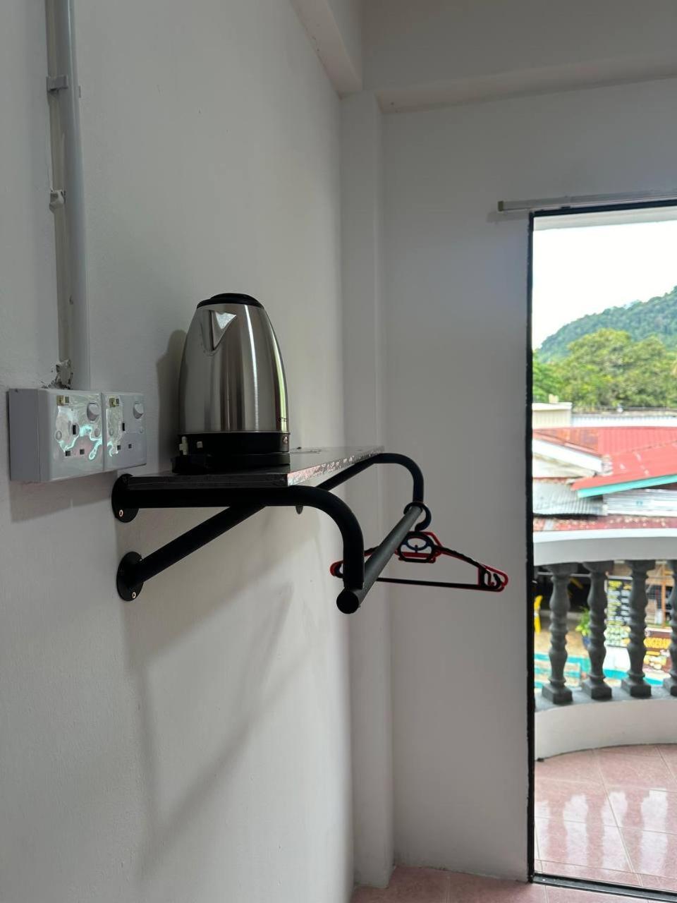 Teresek View Motel Kuala Tahan Bagian luar foto