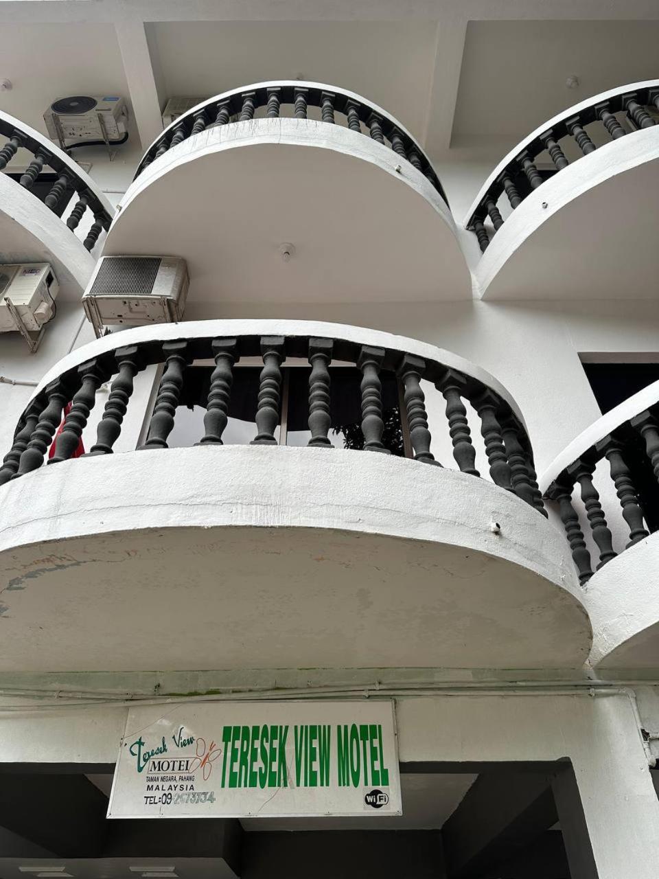 Teresek View Motel Kuala Tahan Bagian luar foto