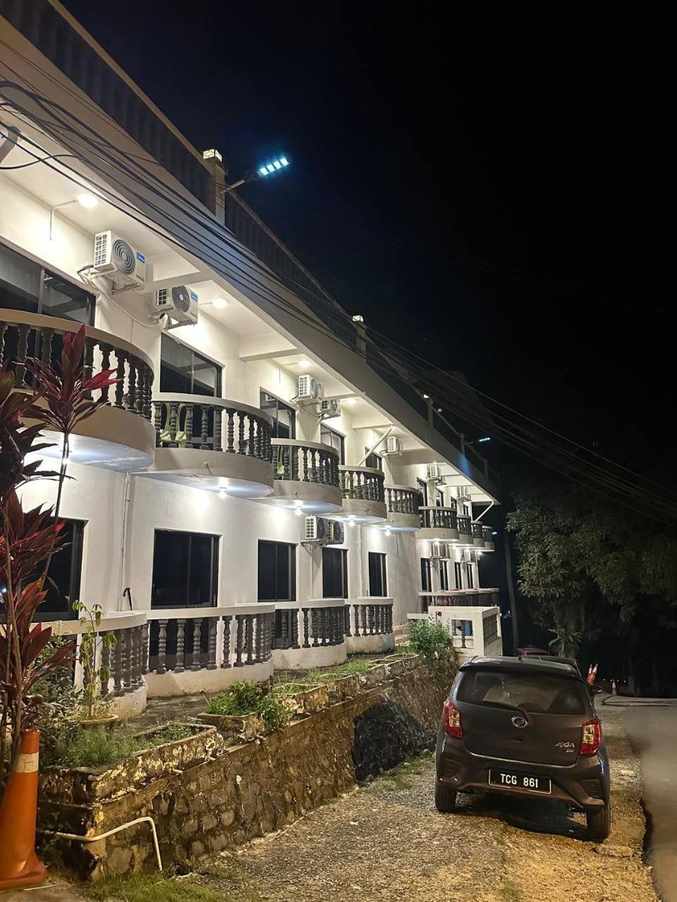 Teresek View Motel Kuala Tahan Bagian luar foto